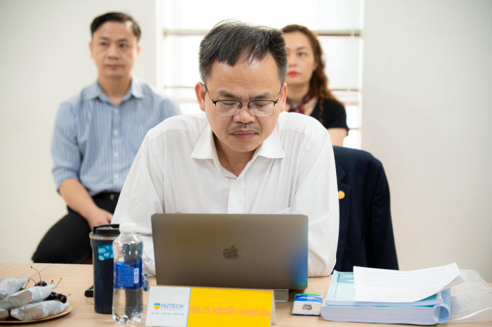 NCS Đinh Hoàng Anh Tuấn bảo vệ Luận Án Tiến sĩ cấp Trường tại HUTECH 66