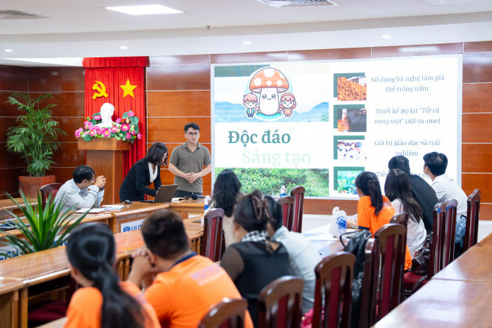 Top 6 HUTECH Startup Wings 2025 trang bị kỹ năng thực chiến về thiết lập mục tiêu kinh doanh và tài chính 109