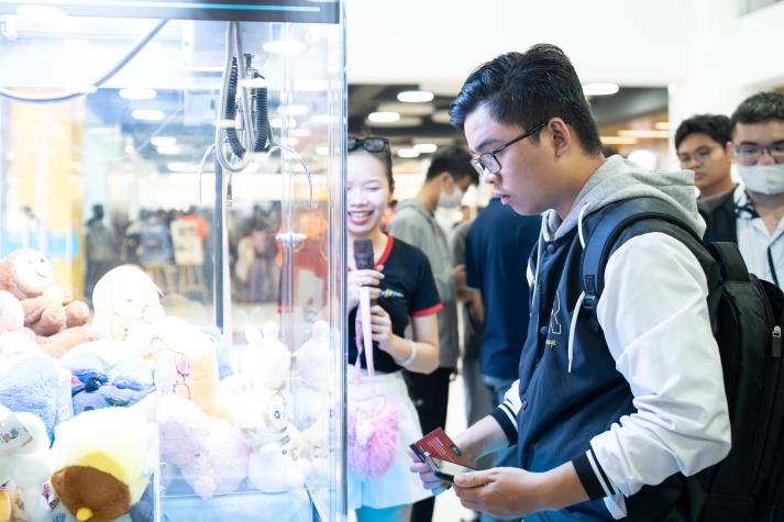 [Video] Khoa Công nghệ thông tin "say hi" tân sinh viên với loạt hoạt động sôi nổi tại HUTECH IT Welcome Day 2024 58