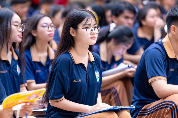 Sĩ tử 2k8 trước kỳ thi tốt nghiệp THPT: Giữ tâm lý vững, tự tin về đích 11