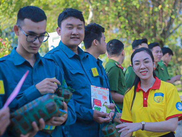 Chiến sĩ Khoa Quản trị Du lịch - Nhà hàng - Khách sạn khơi dậy yêu thương qua chiến dịch Xuân tình nguyện 2025 104