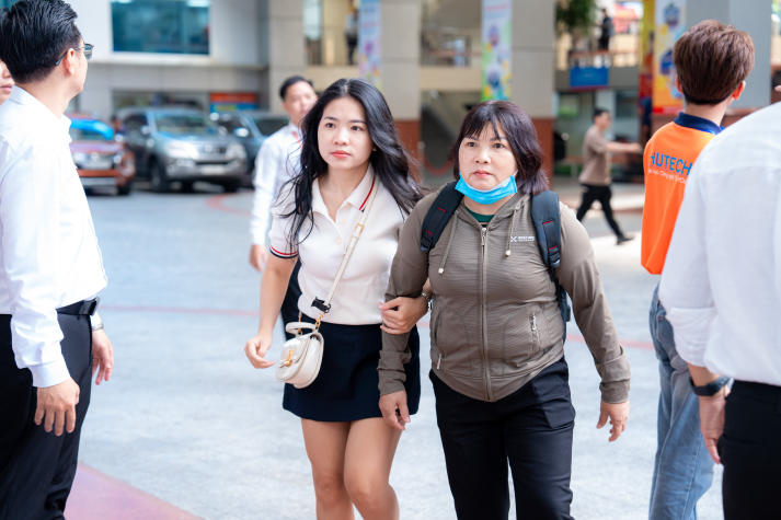 Tân sinh viên HUTECH đến trường nhập học từ sáng sớm 45