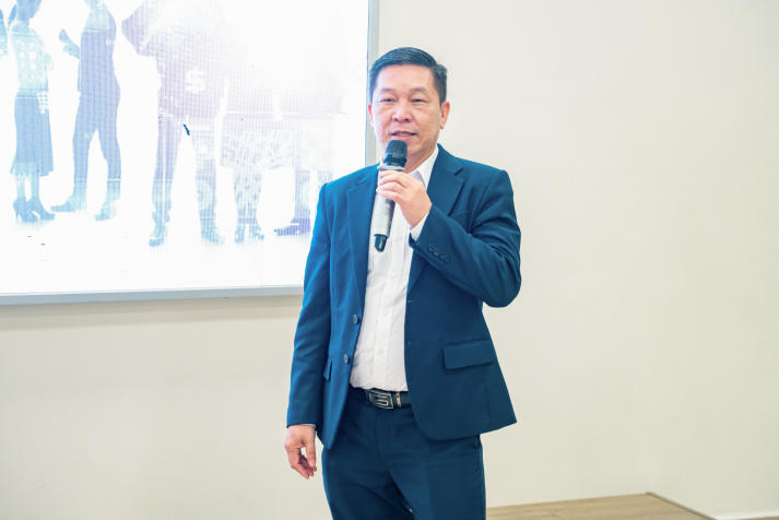 Ông Triệu Hiệp Lộc trình bày về định hướng phát triển và nhu cầu nguồn nhân lực trong lĩnh vực bán dẫn