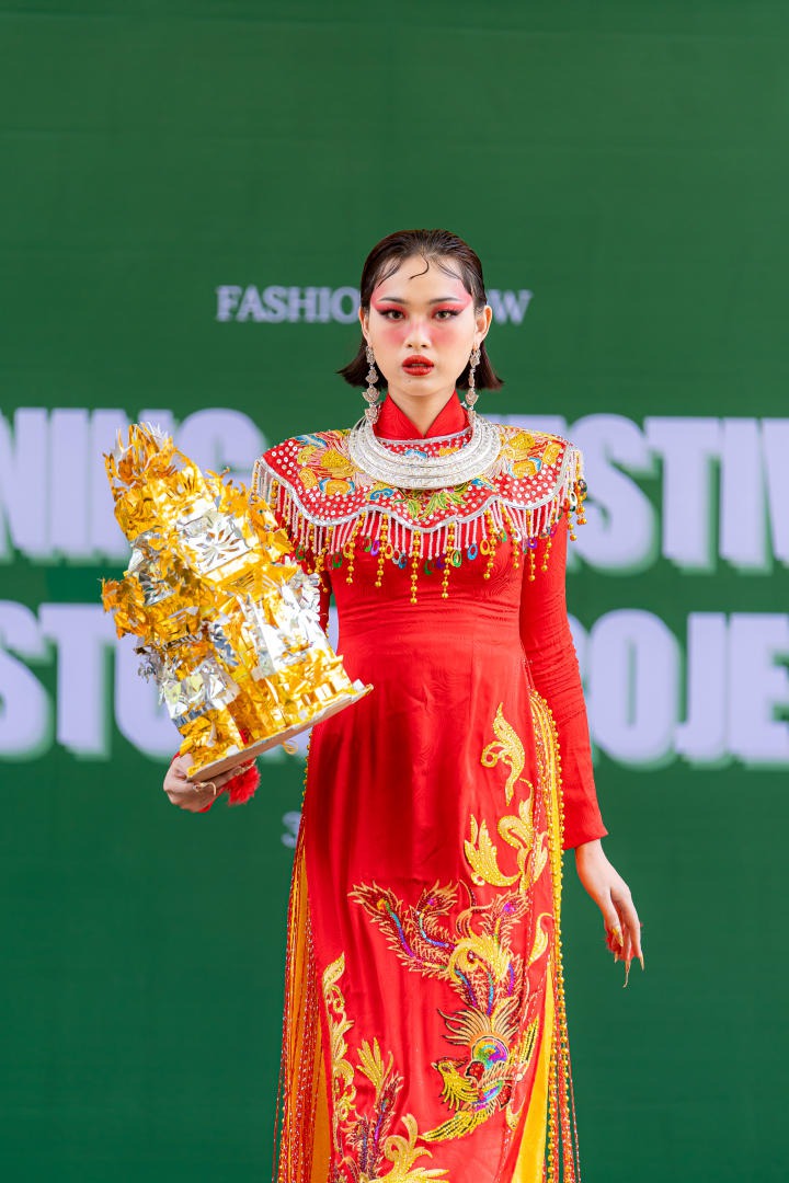 Tự tay tổ chức Fashion Show, sinh viên ngành Thiết kế thời trang trình làng nhiều trang phục ấn tượng 106