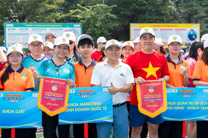 [Video] Bùng nổ tinh thần thể thao, Hội thao CB-GV-NV HUTECH 2026 khởi động mùa tranh tài rực lửa 127