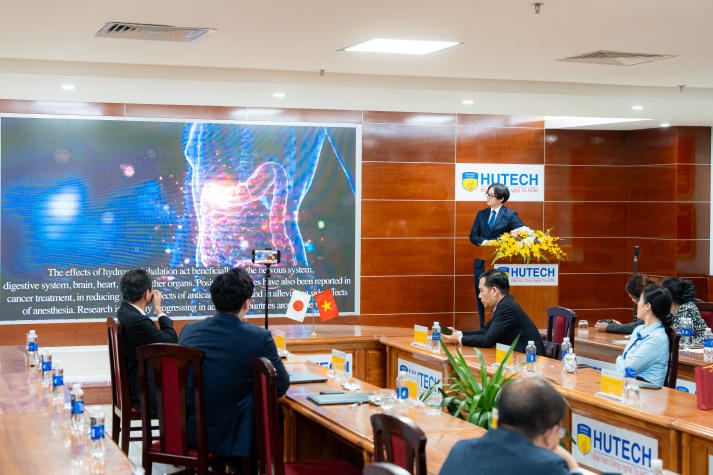 HUTECH và đối tác Nhật Bản tổ chức Hội thảo Hydro 2025: Thúc đẩy hợp tác nghiên cứu và ứng dụng trong chăm sóc sức khỏe 112