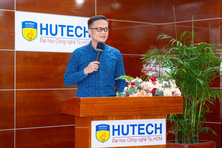 Khoa Quản trị Du lịch - Nhà hàng - Khách sạn lan tỏa yêu thương qua từng chú heo đất 58