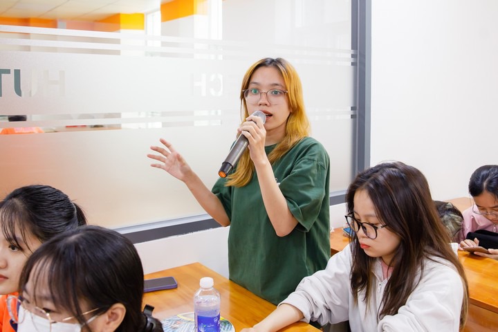 Sinh viên Khoa Trung Quốc học cập nhật thông tin và trau dồi kỹ năng thi TOCFL 60