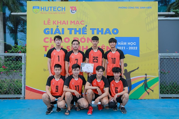 Giải Thể thao Chào đón Tân Sinh viên HUTECH chính thức khởi tranh môn Bóng chuyền và Bóng rổ 78