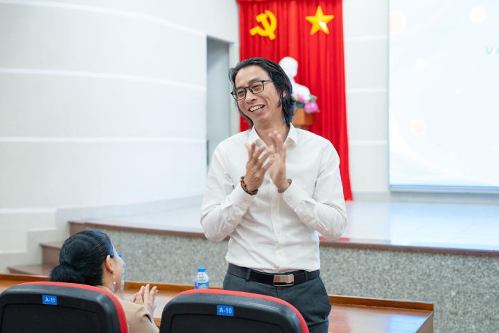 Sinh viên Tâm lý học HUTECH “trình làng” nhiều sản phẩm quảng cáo độc đáo trong buổi công chiếu đồ án cuối kỳ 5