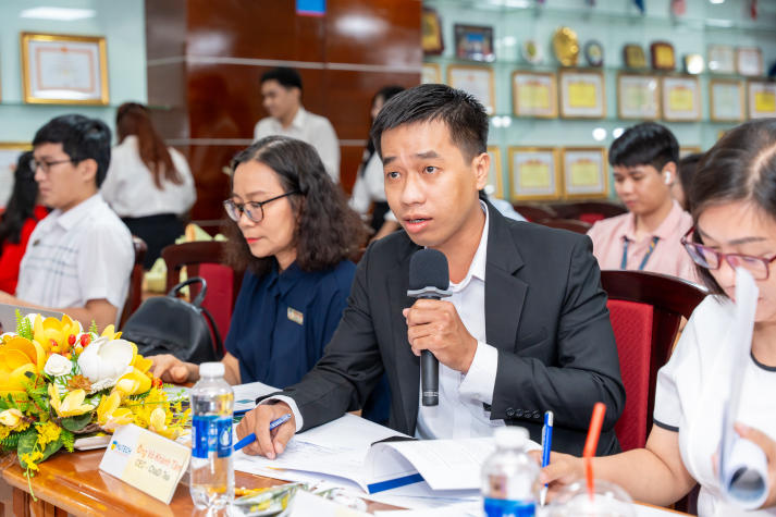 [Video] Khoa Quản trị kinh doanh vinh danh những ý tưởng khởi nghiệp xuất sắc 78