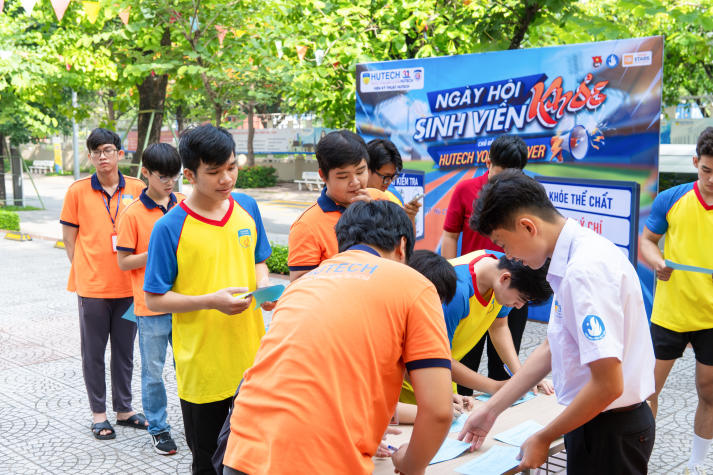 Sinh viên Viện Kỹ thuật bứt phá năng lượng tại “HUTECH Youth Power” 25