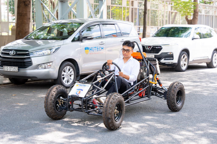 HUTECH TECHSHOW 2025: Nearly 3,000 open job opportunities, 370 graduation projects on display 148