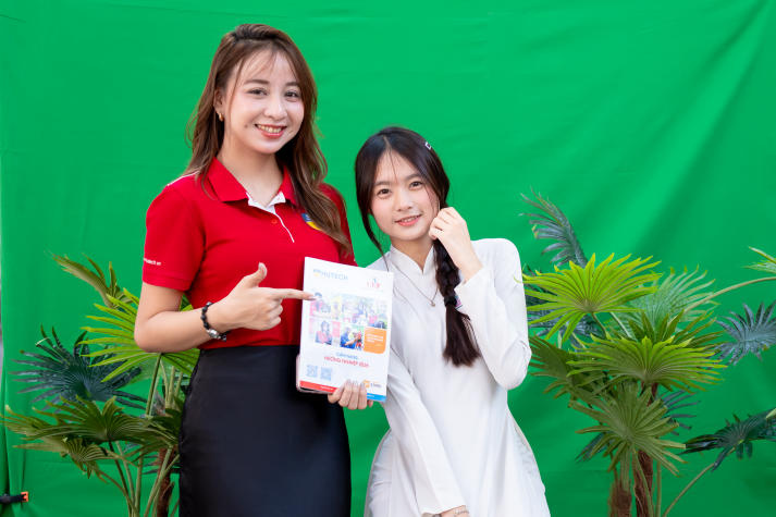 Check-in cực “xịn” cùng HUTECH: học sinh THPT khám phá không gian studio chuyên nghiệp 67