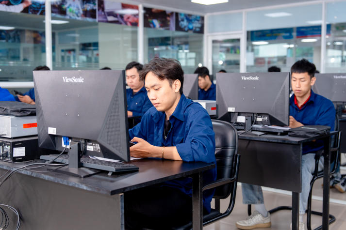 [Hướng nghiệp 2026] Học Công nghệ kỹ thuật ô tô có được thực hành với máy móc thật? 47