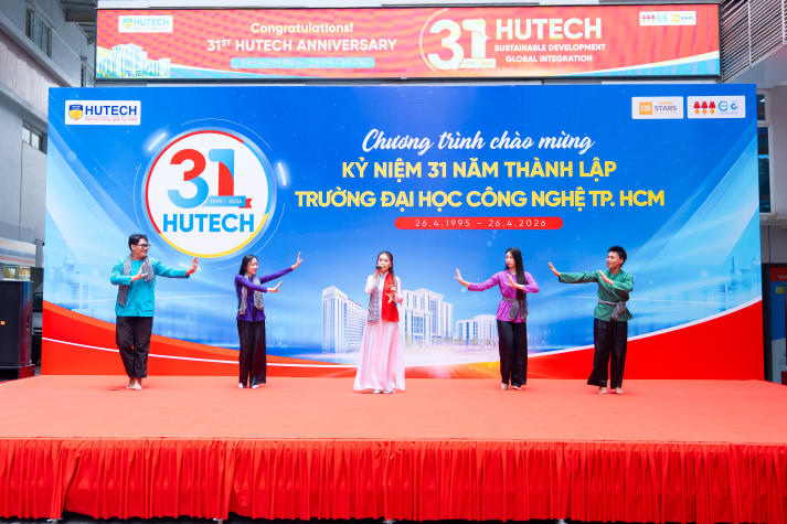 [Ảnh] Sân khấu tuổi trẻ rực sáng tại Liên hoan CLB - Đội - Nhóm “Tự hào sinh viên HUTECH” 59