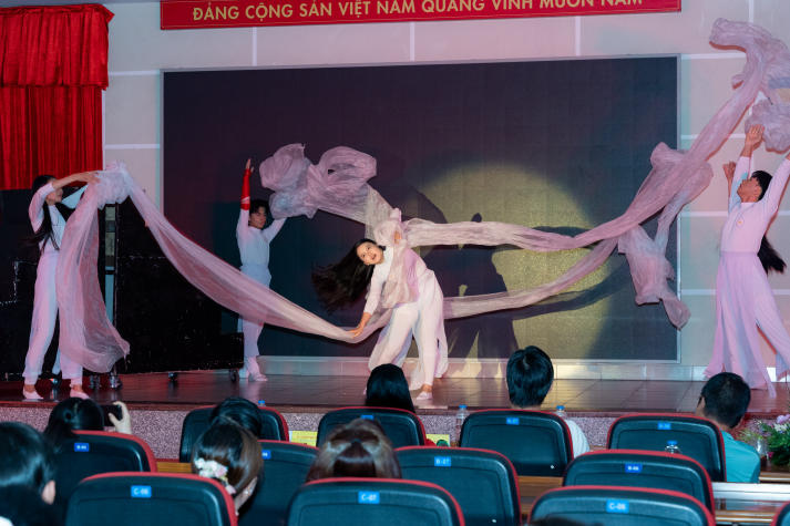 Bản lĩnh làm nền, sáng tạo làm chất - Sinh viên HUTECH nổi bật trên mọi đấu trường tài năng 90