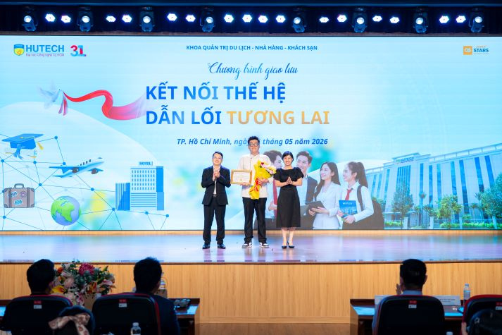 [Video] Cựu sinh viên tiếp lửa nghề nghiệp cho sinh viên Khoa Quản trị Du lịch - Nhà hàng - Khách sạn 121