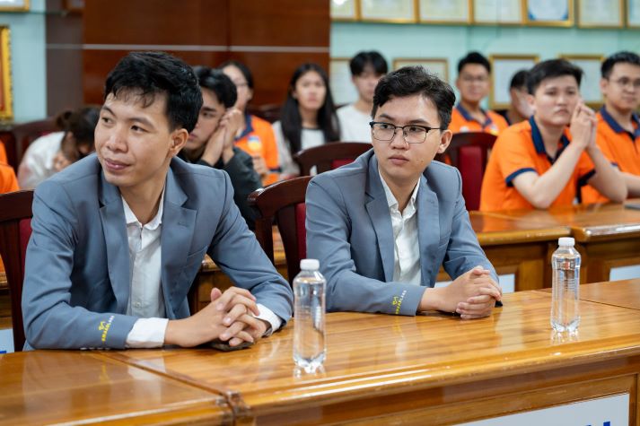 Khoa Quản trị kinh doanh HUTECH mở rộng cơ hội học tập tại doanh nghiệp cho sinh viên 39