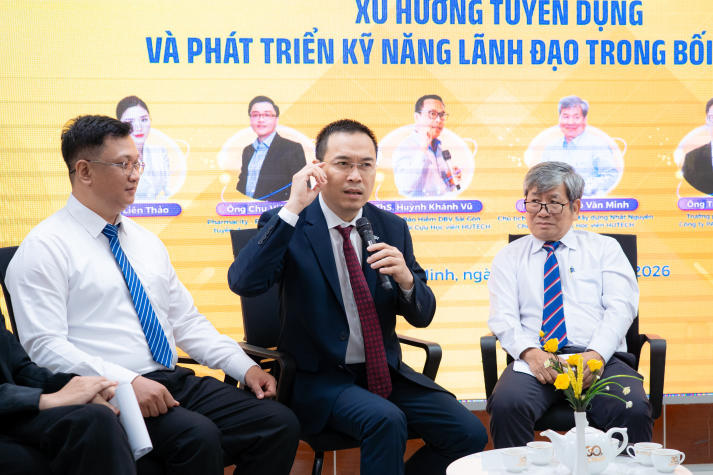 Học viên sau đại học trao đổi cùng lãnh đạo doanh nghiệp về tư duy dẫn dắt trong kỷ nguyên VUCA 58