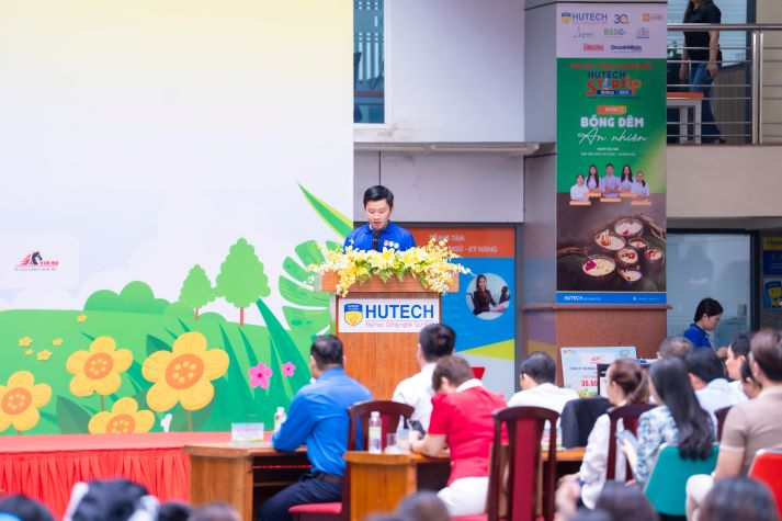 Lễ ra quân Mùa hè xanh HUTECH 2025: Sắc áo xanh tình nguyện vì cộng đồng 60