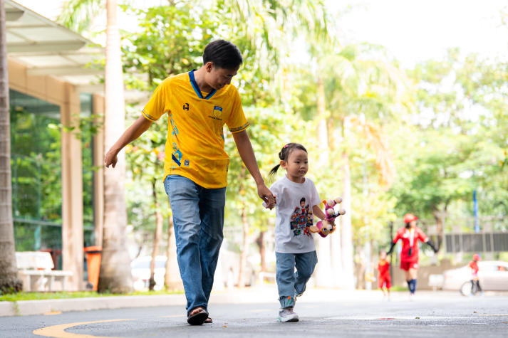 [Video] Sôi động, gắn kết và bùng nổ tại Hội thao Cán bộ - Giảng viên - Nhân viên HUTECH 2025 189