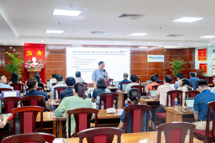 Bồi dưỡng kỹ năng sử dụng AI trong giảng dạy - bước tiến chuyển đổi số tại HUTECH 31