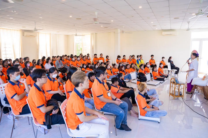 Sinh viên ngành Tâm lý học HUTECH học cách sống không stress 4