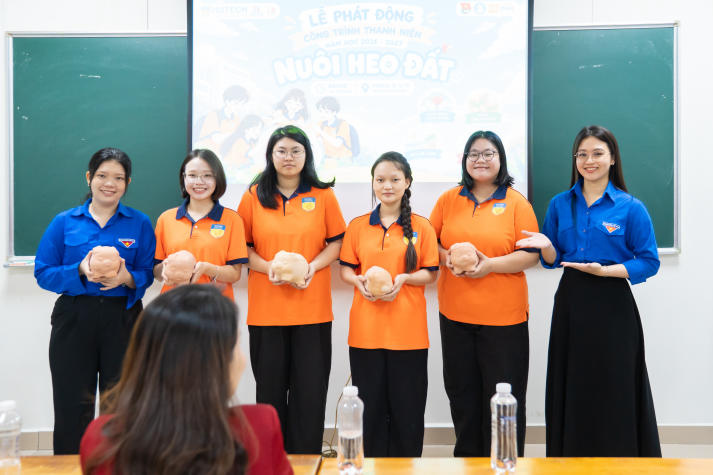 “Hành trình gieo hạt” khơi dậy tinh thần nhân ái trong sinh viên Khoa Nhật Bản họ 45