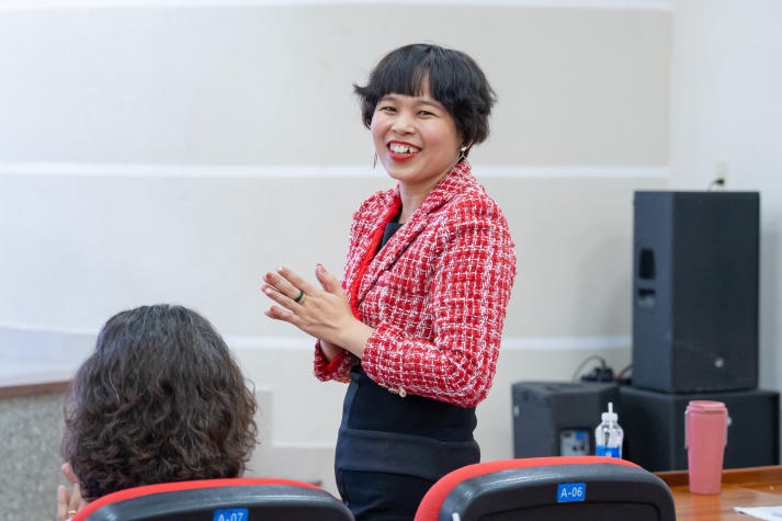 Sinh viên Tâm lý học HUTECH tổ chức talkshow tâm lý và báo cáo dự án chăm sóc sức khoẻ tinh thần “Sóng ấm lan toả” 26