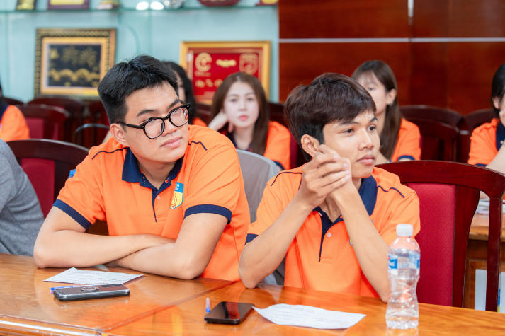 Tân sinh viên Khoa Tiếng Anh chủ động nhập cuộc hành trình đại học 33