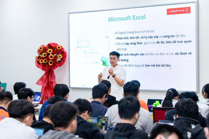 Sinh viên Công nghệ thông tin “bắt sóng” AI: Làm việc nhóm thông minh thời 4.0 75