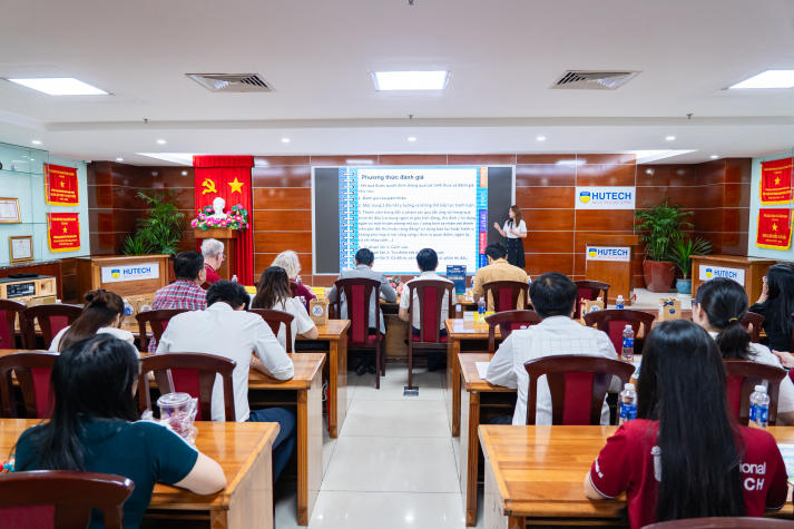 Chung kết I-HUTECH Debate Championship 2025: Tỏa sáng tư duy phản biện và bản lĩnh sinh viên HUTECH 19