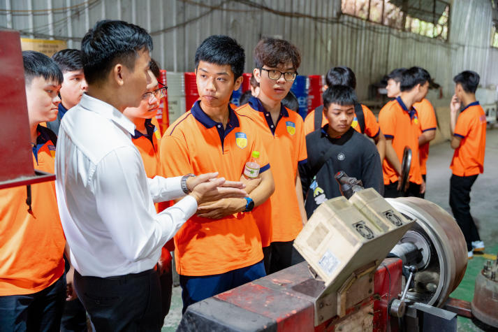 [Ảnh] Học nghề giữa thực tế, HUTECH-ers sớm định hình tương lai 55