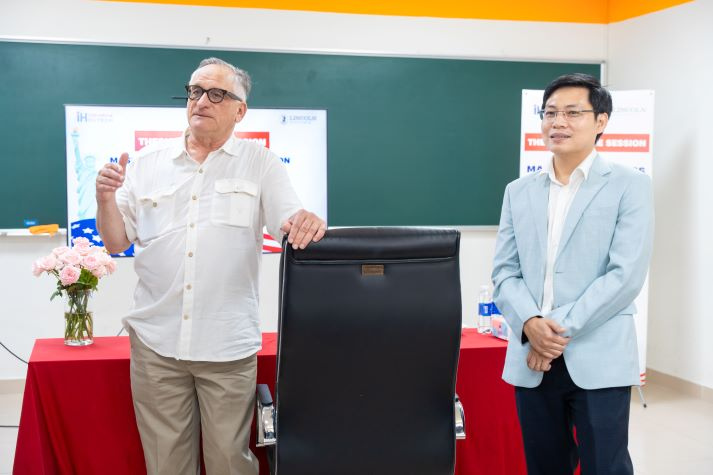 20 học viên MBA Đại học Lincoln bảo vệ luận văn Thạc sĩ trước hội đồng quốc tế 12