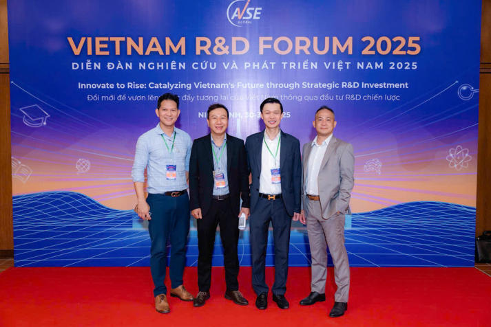 TS. Phùng Văn Phúc tham dự Diễn đàn R&D Việt Nam 2025: Khẳng định vị thế giáo dục đại học trong hệ sinh thái đổi mới sáng tạo quốc gia 53