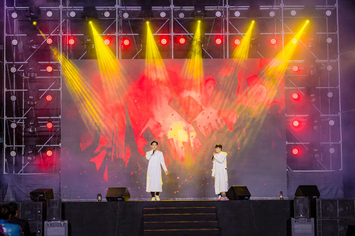 Sinh viên HUTECH thắp sáng niềm tự hào Việt qua chuỗi đồ án nghệ thuật hoành tráng 214