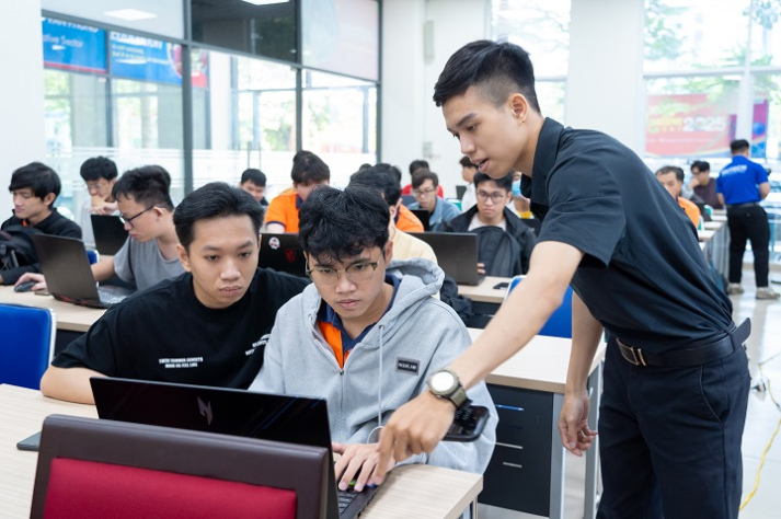 Chàng kỹ sư IT trẻ và hành trình vượt giới hạn để trưởng thành 52