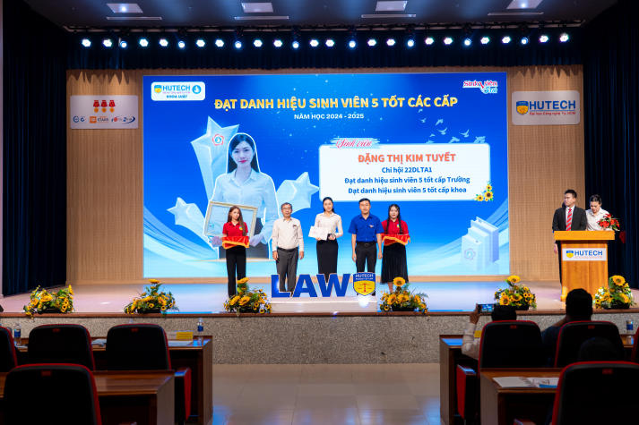 Vinh danh nỗ lực sinh viên Khoa Luật HUTECH, khởi động phong trào năm học mới  2025-2026 51