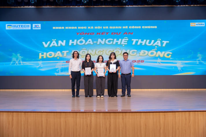 Khoa Khoa học Xã hội và Quan hệ Công chúng tôn vinh loạt dự án ý nghĩa của sinh viên 59