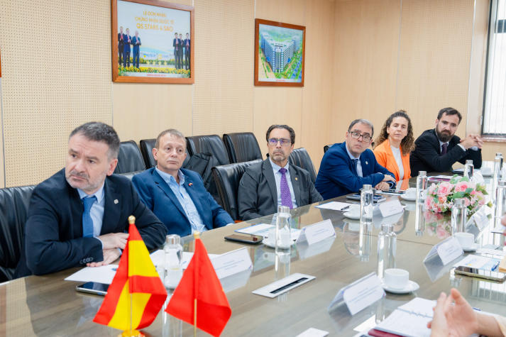 HUTECH kết nối University of Barcelona (Tây Ban Nha), mở rộng mạng lưới hợp tác giáo dục châu Âu 25