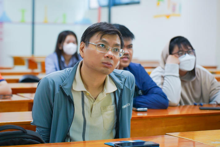 Sinh viên Khoa Tiếng Anh đối mặt và giải quyết thách thức trong lĩnh vực dịch thuật ngày nay 21