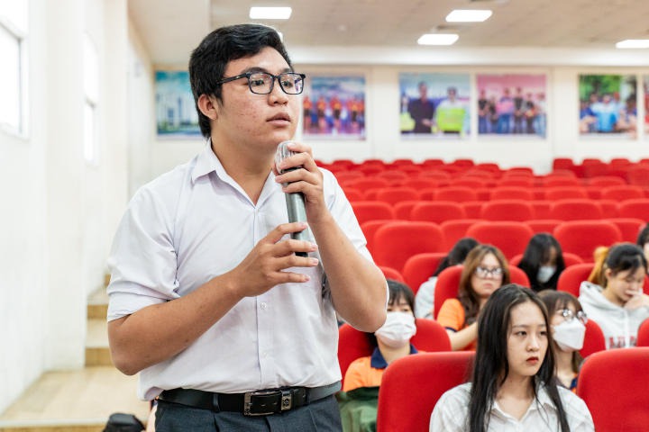 Sinh viên Khoa Trung Quốc học HUTECH học cách cân bằng công việc và cuộc sống cùng chuyên gia tiếng Trung 54