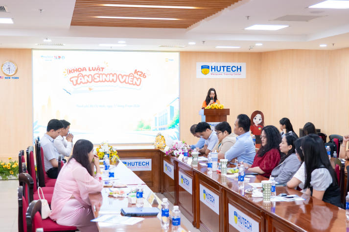 Tân sinh viên Khoa Luật vững hành trang, sẵn sàng chinh phục hành trình mới 75