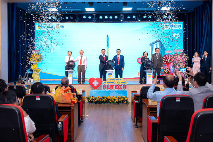 Trường Y và Khoa học Sức khỏe HUTECH khai khóa năm 2026 với “lời cam kết đầu tiên” về tri thức và y đức 126