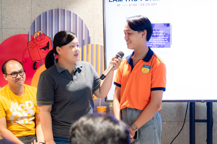 Sinh viên ngành Công nghệ thực phẩm khám phá quy trình vận hành tại McDonald’s Bến Thành 42