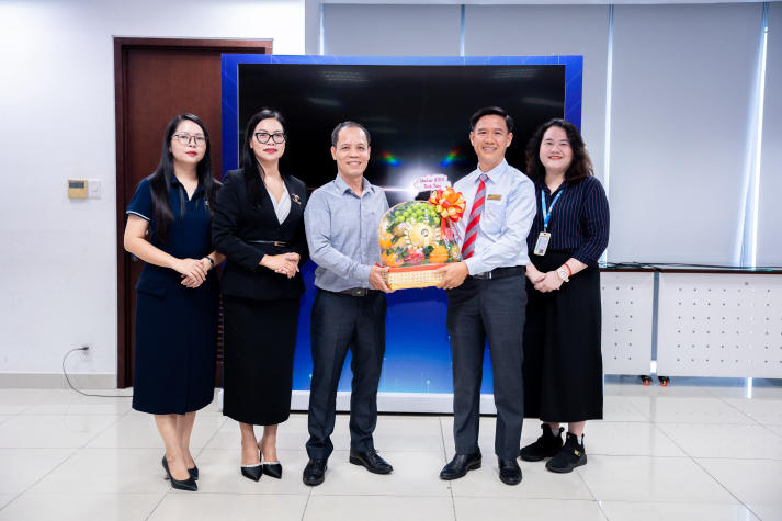 Tham quan thực tế tại Ngân hàng Bản Việt, sinh viên Khoa Luật khám phá cơ hội nghề nghiệp tương lai 13