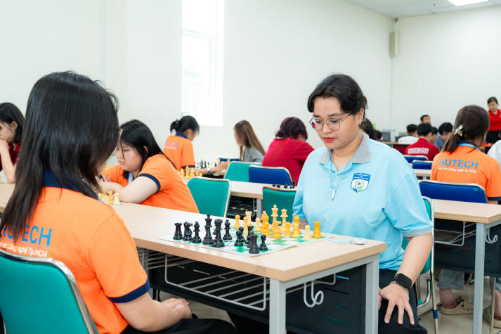 [HUTECH Games 2026]: Bùng nổ trí tuệ và tốc độ tại ngày thi đấu Cờ vua, Cờ tướng và Cầu lông 33