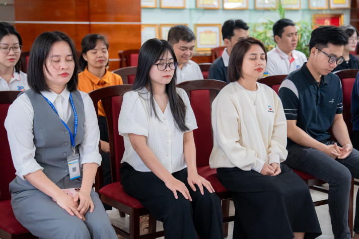 Tập huấn “Người HUTECH - Trắc ẩn với chính mình”: Nuôi dưỡng sức mạnh tinh thần 50