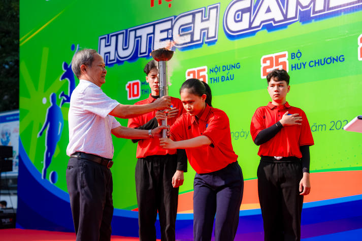 Hơn 2000 vận động viên hội tụ, thổi bùng không khí khai mạc HUTECH Games 2026 57